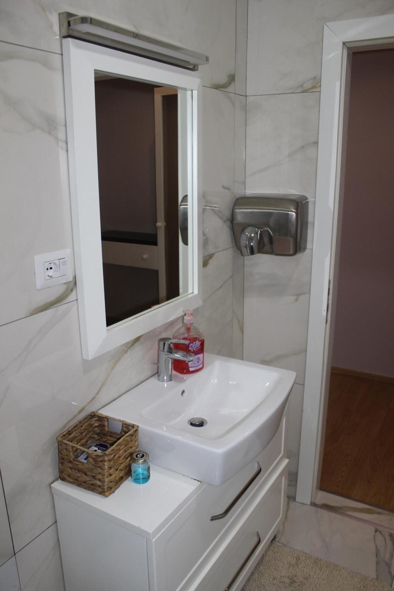 Luxury Blloku Tirana Apartment Exterior photo